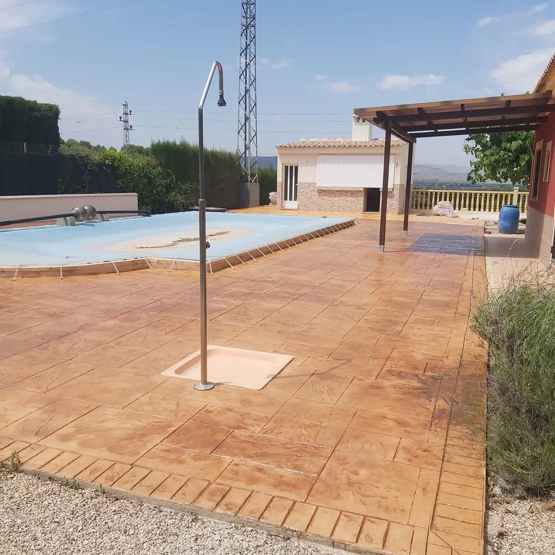 Suelo de hormigon en piscina